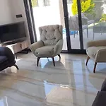 Magnifique Villa Avec Piscine Prive Kusadasi