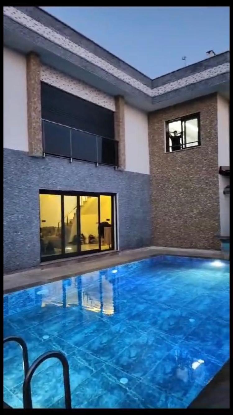 Magnifique Avec Piscine Prive Villa Kuşadası